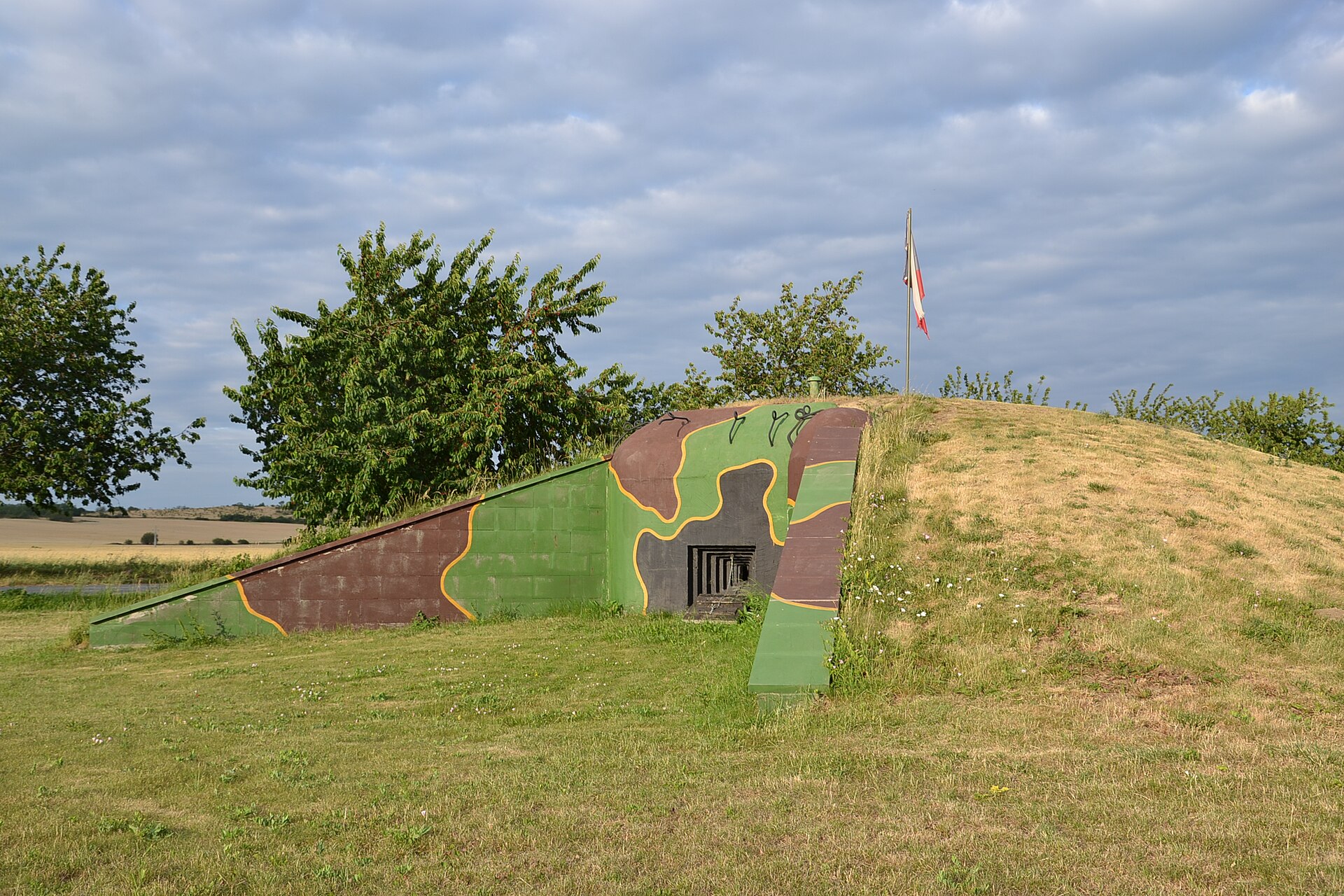 LO vz. 37 v Hnanicích (u Šatova) — znojemská linie