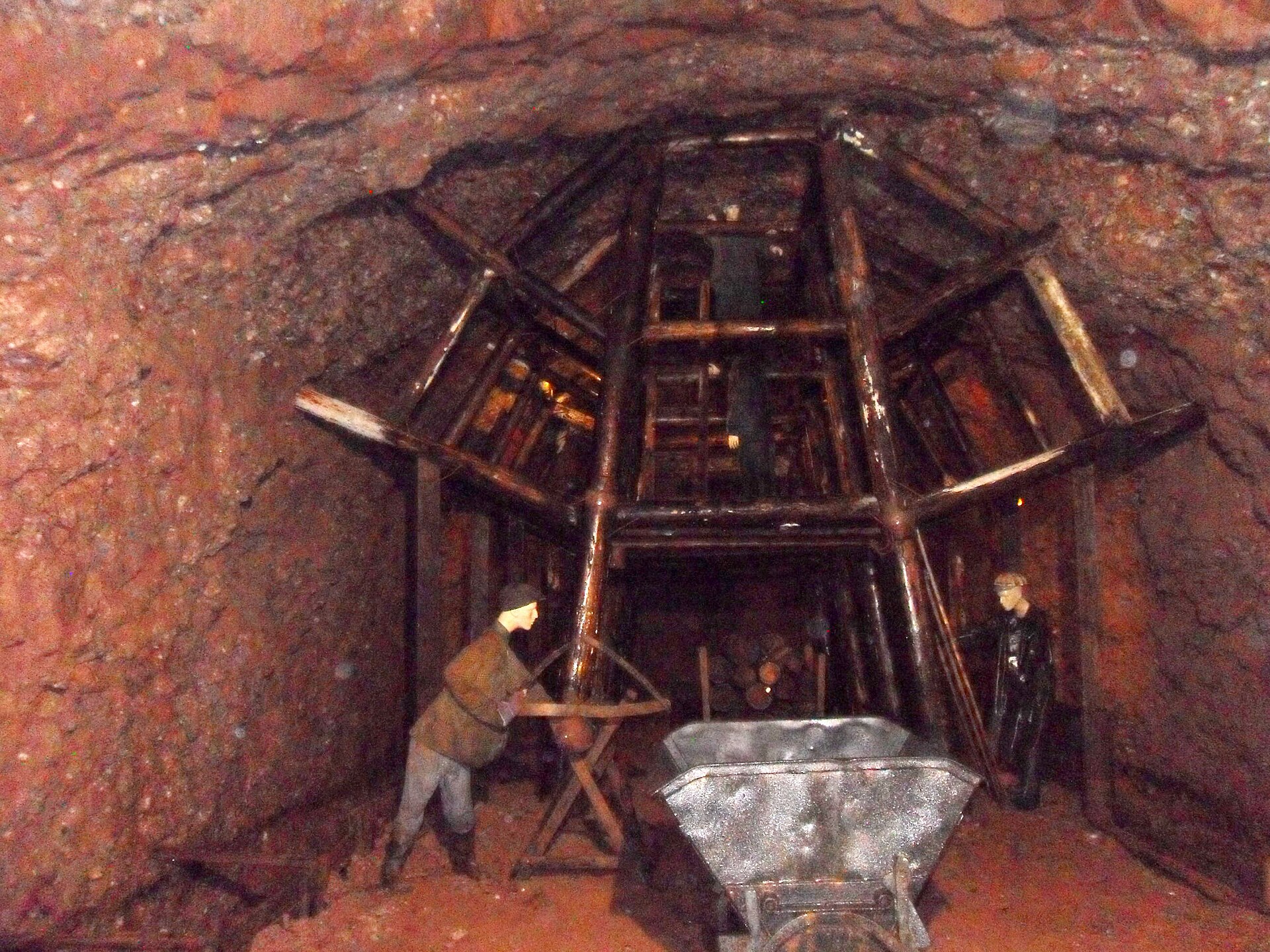 Podzemní chodba tvrze Stachelberg — největší plánované čs. tvrze